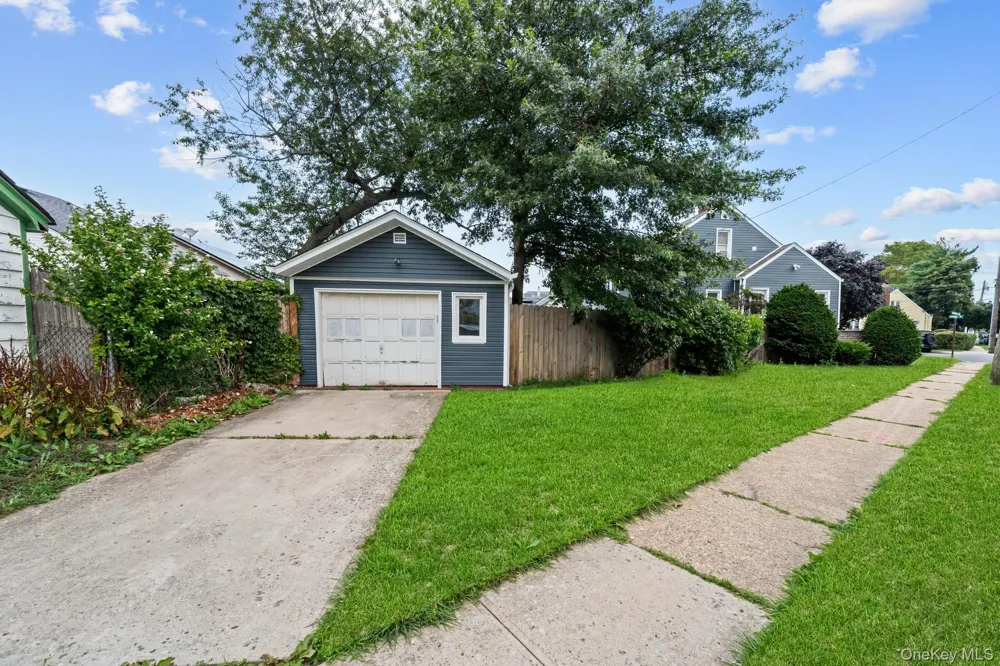 2 Fordham Place Hempstead, NY 11550