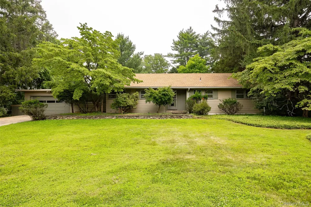 18 Flower Hill Road Poughkeepsie, NY 12603