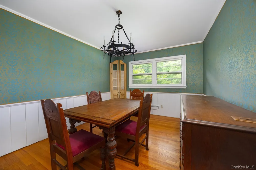 18 Flower Hill Road Poughkeepsie, NY 12603