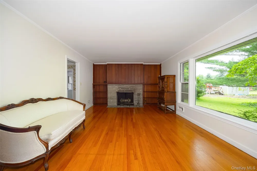18 Flower Hill Road Poughkeepsie, NY 12603