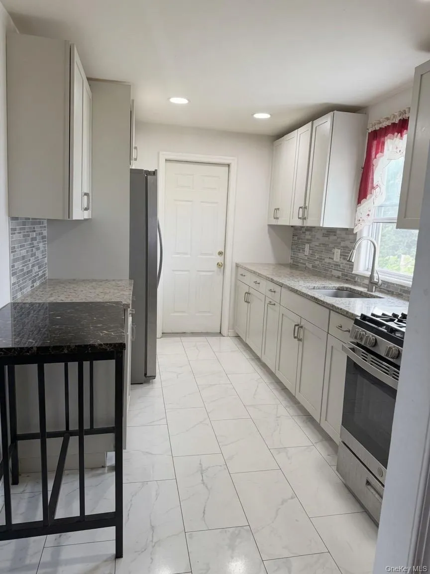 36 Division Avenue Spring Valley, NY 10977