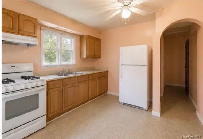 1718 Gardiner Drive Bay Shore, NY 11706