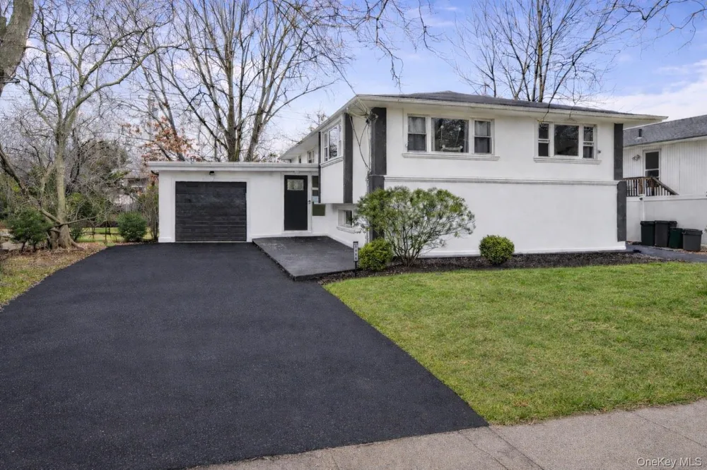 1016 Westwood Road Woodmere, NY 11598