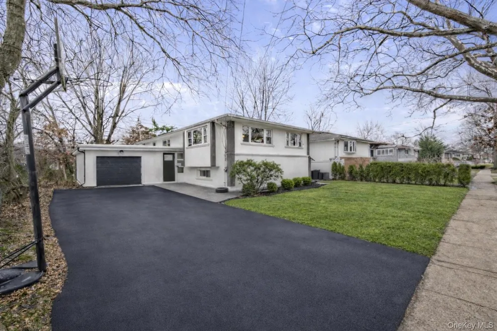 1016 Westwood Road Woodmere, NY 11598