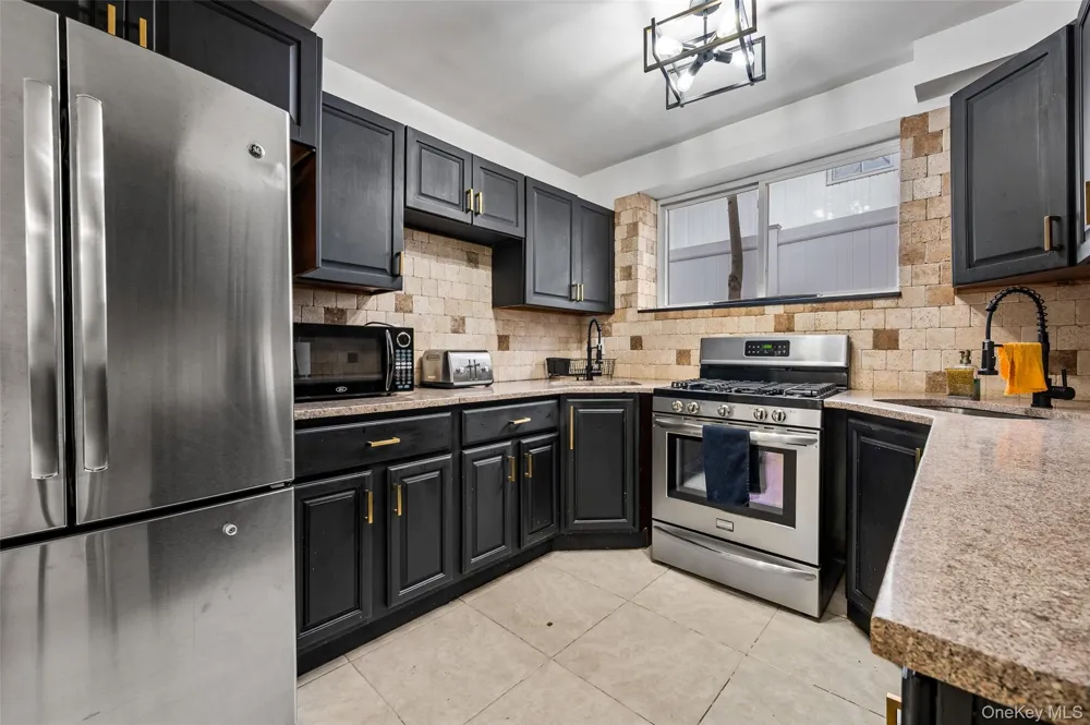 1016 Westwood Road Woodmere, NY 11598
