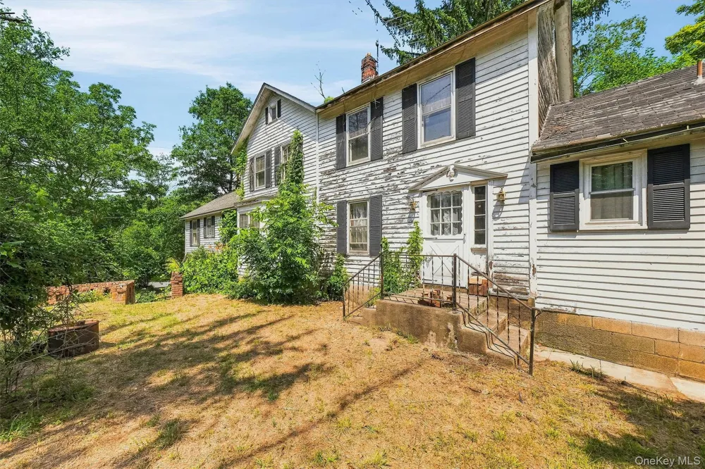 148 Quannacut Road Pine Bush, NY 12566