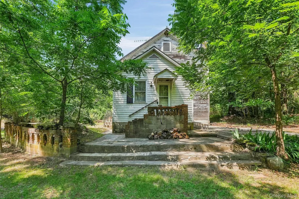 148 Quannacut Road Pine Bush, NY 12566