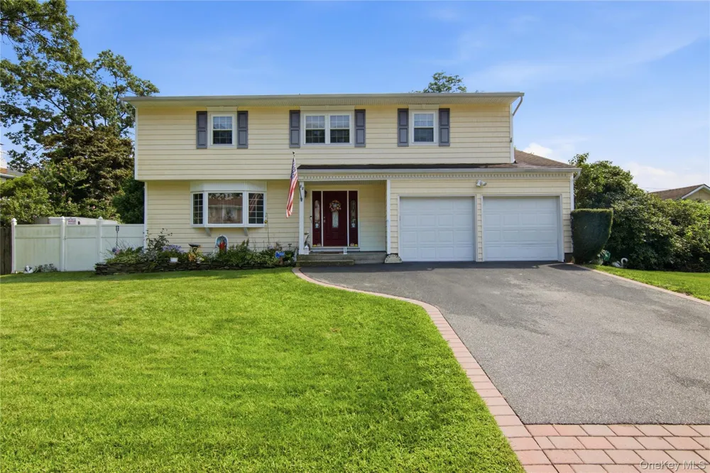 22 Clymer Street Port Jefferson Station, NY 11776
