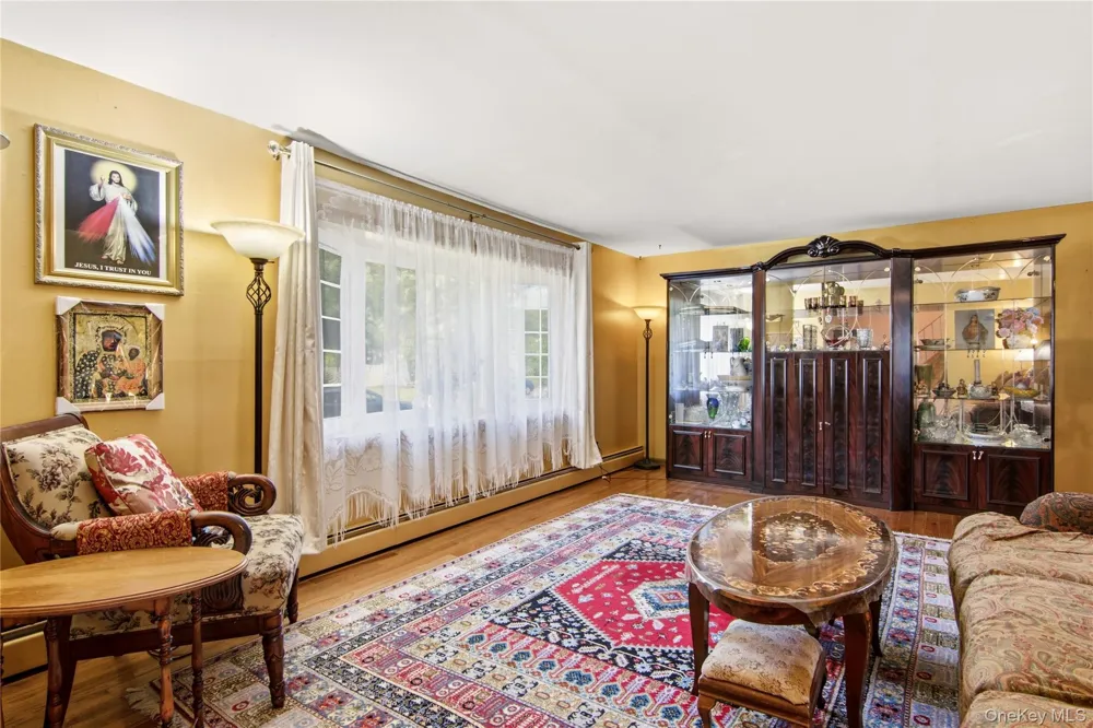 22 Clymer Street Port Jefferson Station, NY 11776