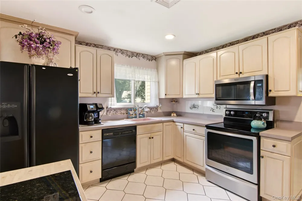 22 Clymer Street Port Jefferson Station, NY 11776
