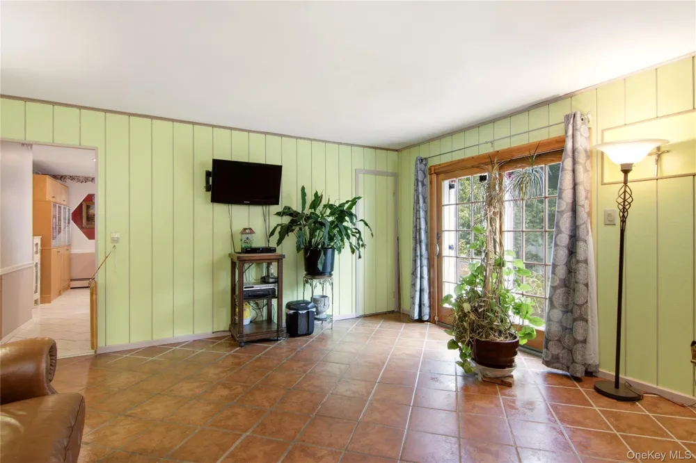 22 Clymer Street Port Jefferson Station, NY 11776