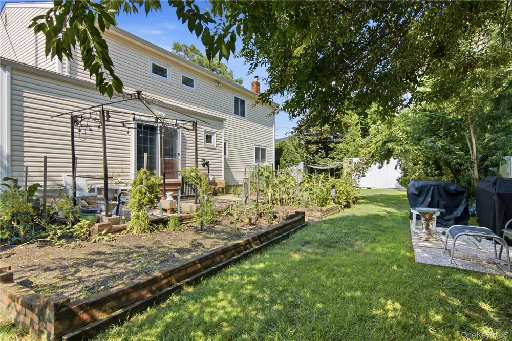 22 Clymer Street Port Jefferson Station, NY 11776