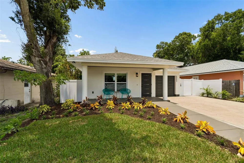 2853 35TH AVENUE St Petersburg, FL 33713