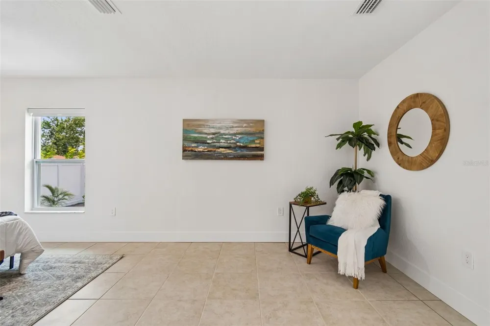 2853 35TH AVENUE St Petersburg, FL 33713