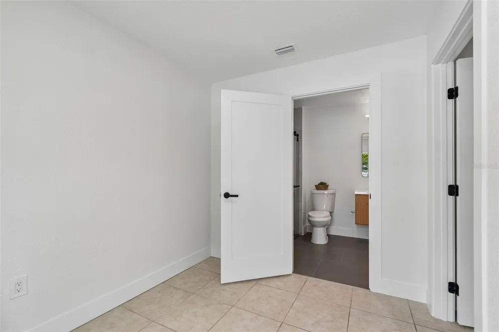 2853 35TH AVENUE St Petersburg, FL 33713