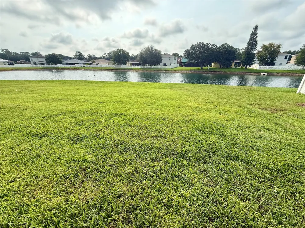 2616 WALDEN WOODS DRIVE Plant City, FL 33566