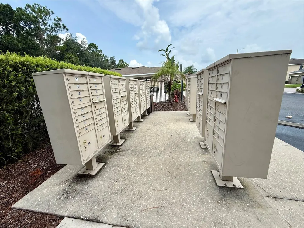 2616 WALDEN WOODS DRIVE Plant City, FL 33566