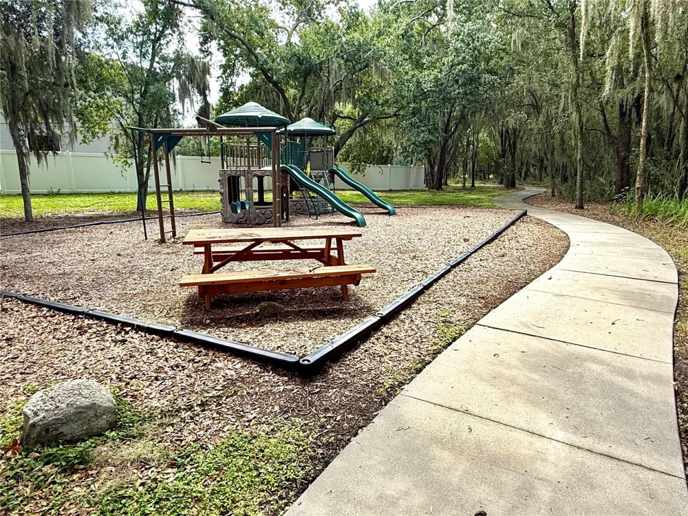 2616 WALDEN WOODS DRIVE Plant City, FL 33566