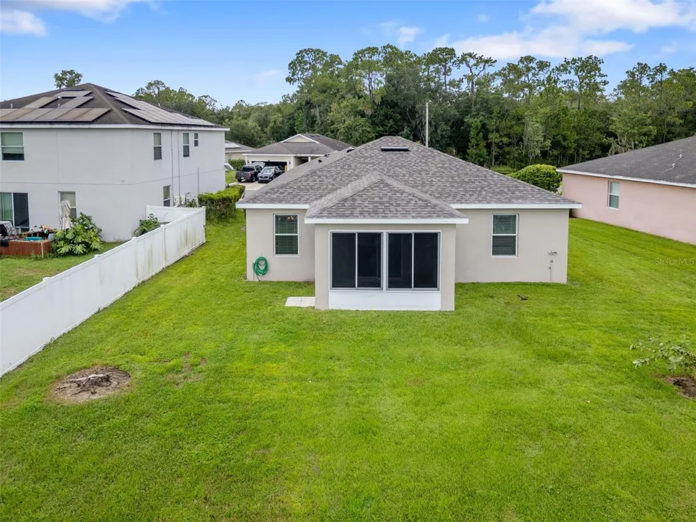 2616 WALDEN WOODS DRIVE Plant City, FL 33566