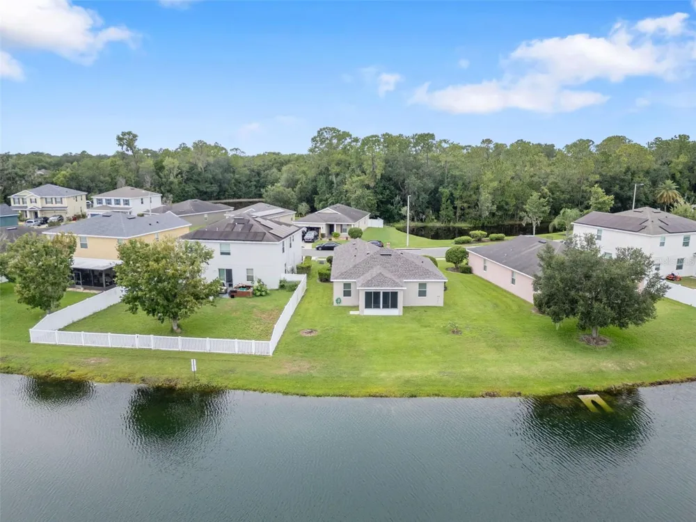 2616 WALDEN WOODS DRIVE Plant City, FL 33566