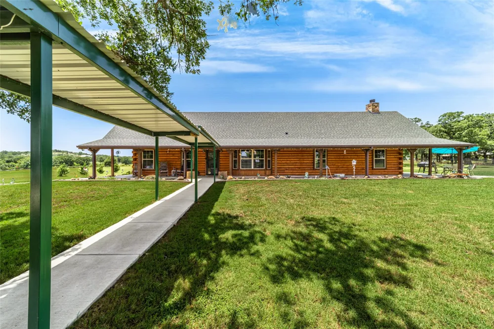 24087 S Fm 4 Lipan, TX 76462