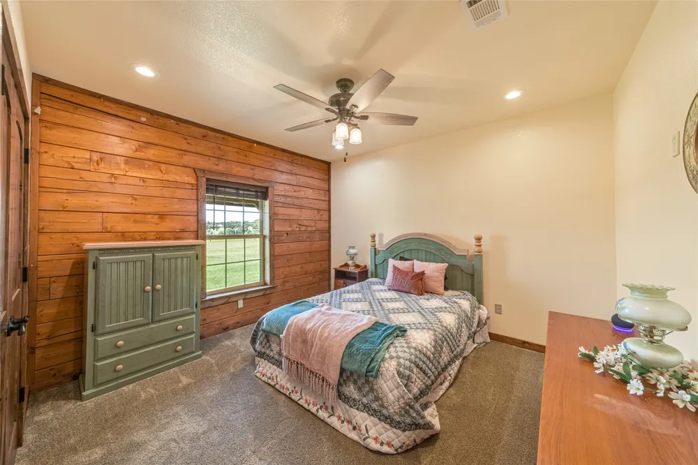 24087 S Fm 4 Lipan, TX 76462