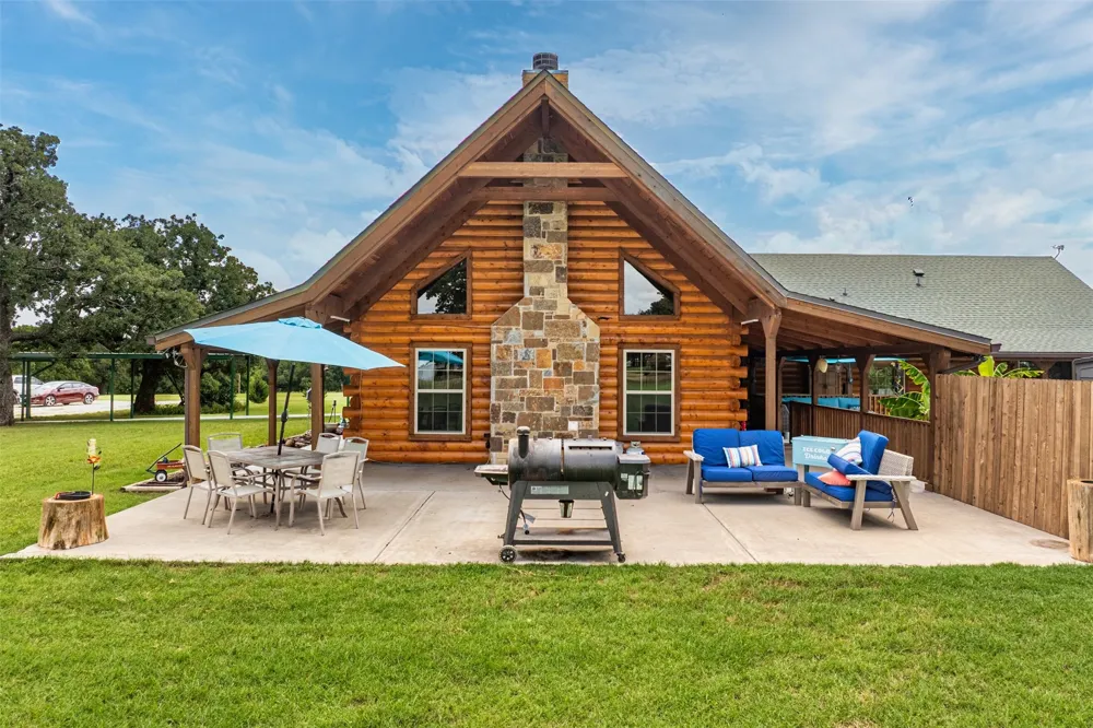 24087 S Fm 4 Lipan, TX 76462