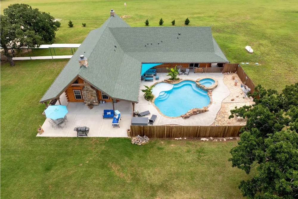 24087 S Fm 4 Lipan, TX 76462