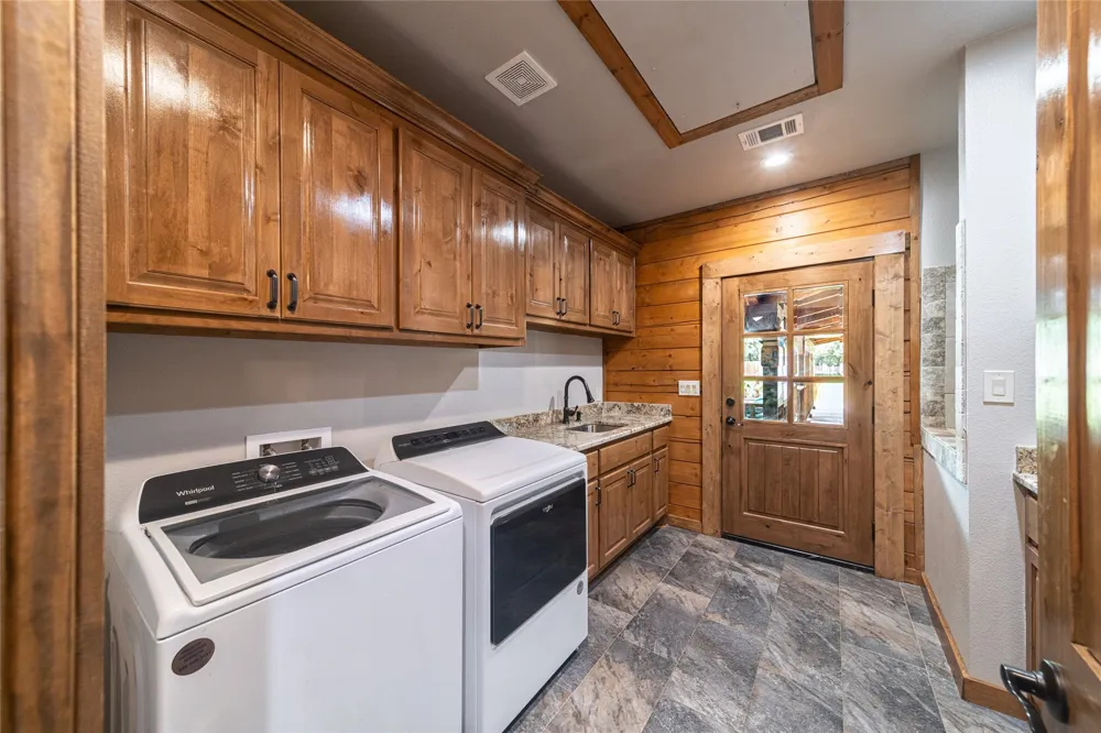 24087 S Fm 4 Lipan, TX 76462