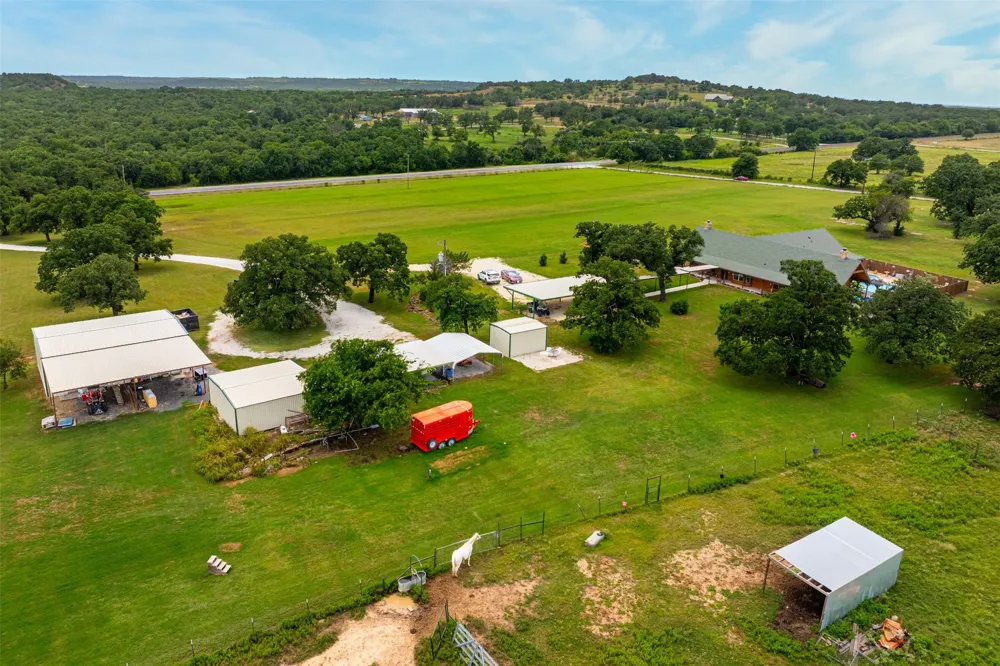 24087 S Fm 4 Lipan, TX 76462