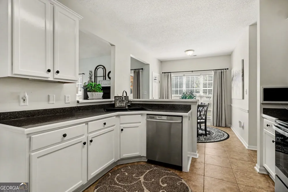 61 Mount Moriah DR Senoia, GA 30276