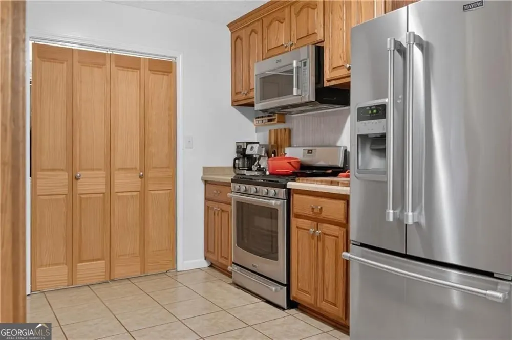 182 Highland DR Hiram, GA 30141