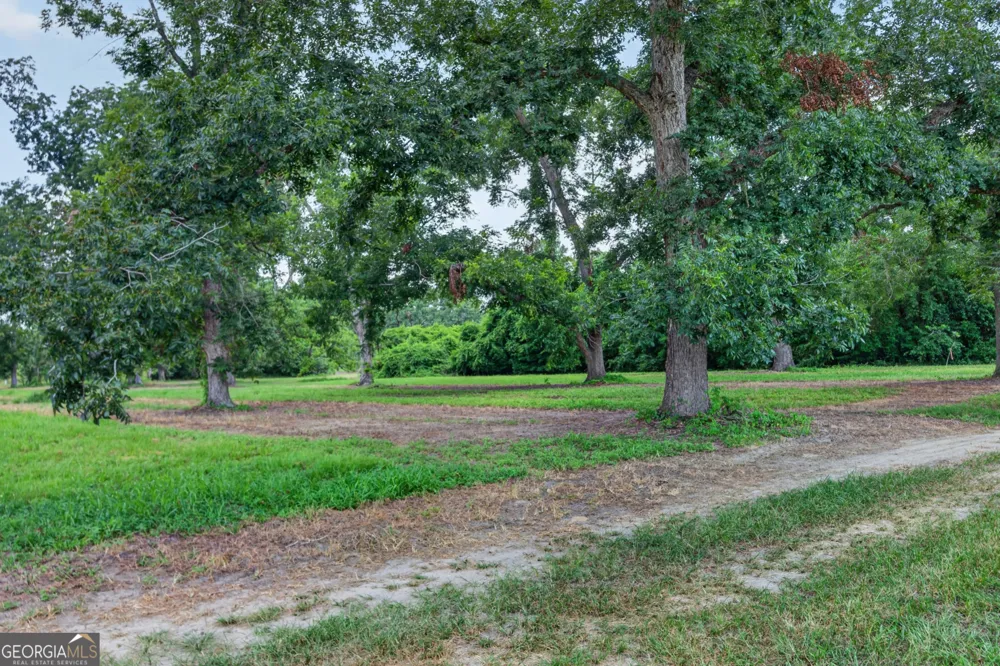 7086 Shiloh RD Hahira, GA 31632