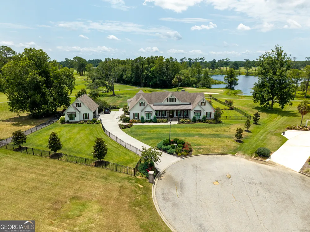 173 Circlestone DR Adel, GA 31620