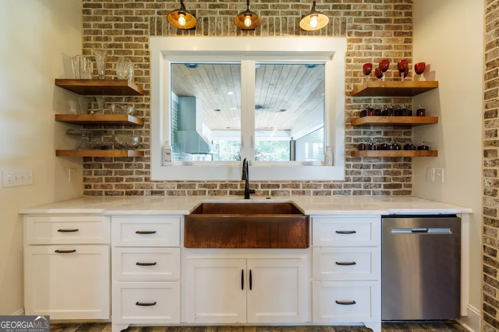 173 Circlestone DR Adel, GA 31620
