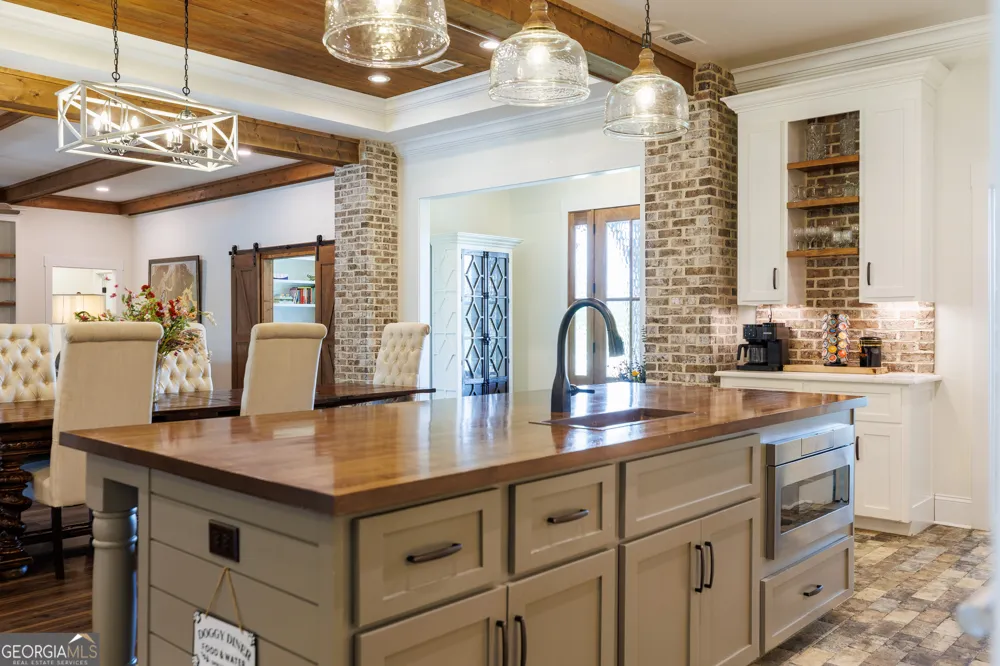 173 Circlestone DR Adel, GA 31620