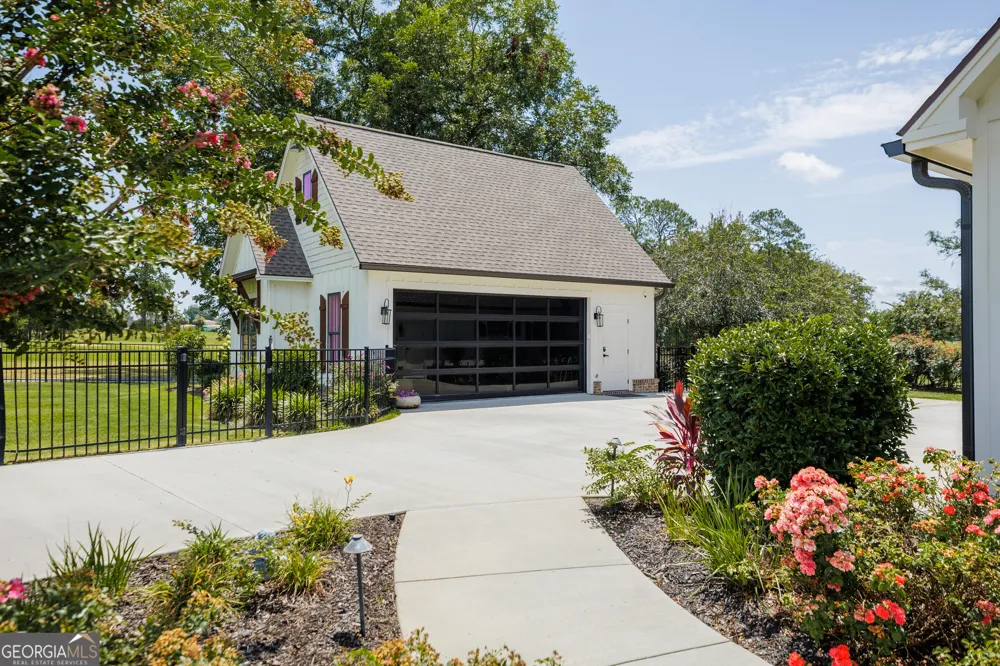 173 Circlestone DR Adel, GA 31620