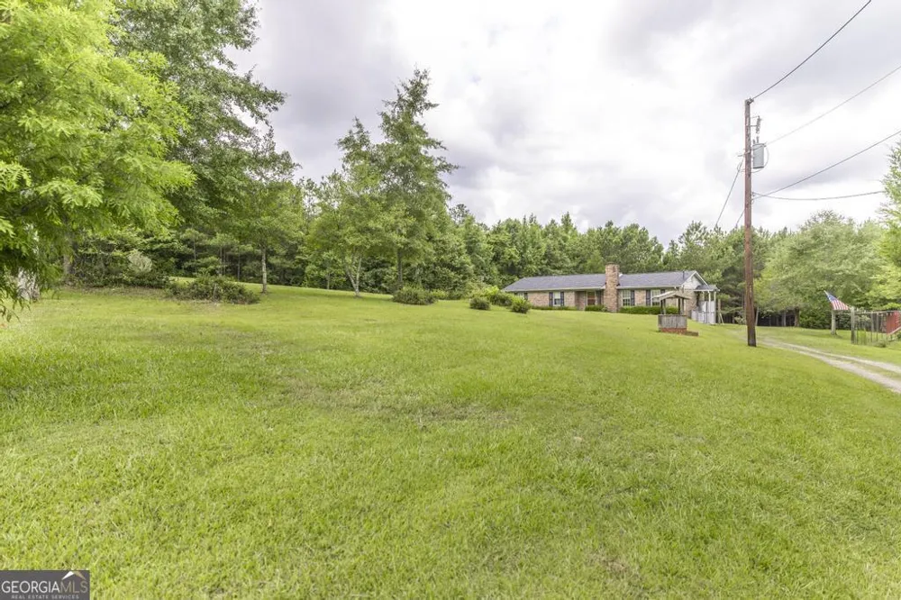 2567 Sofkee CIR Lizella, GA 31052