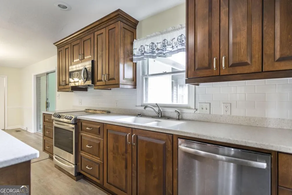 2567 Sofkee CIR Lizella, GA 31052