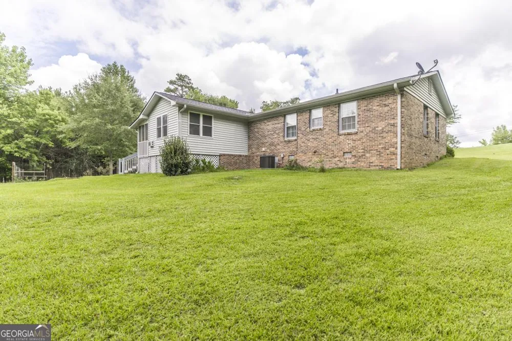 2567 Sofkee CIR Lizella, GA 31052