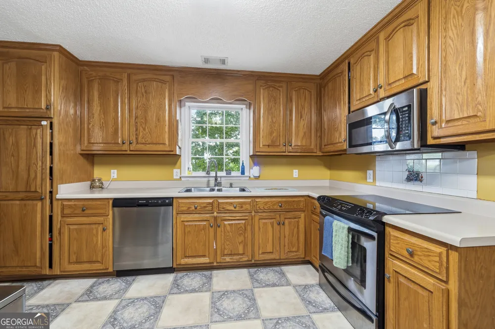 140 Bethlehem Church RD Gordon, GA 31031