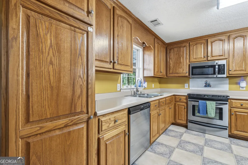 140 Bethlehem Church RD Gordon, GA 31031