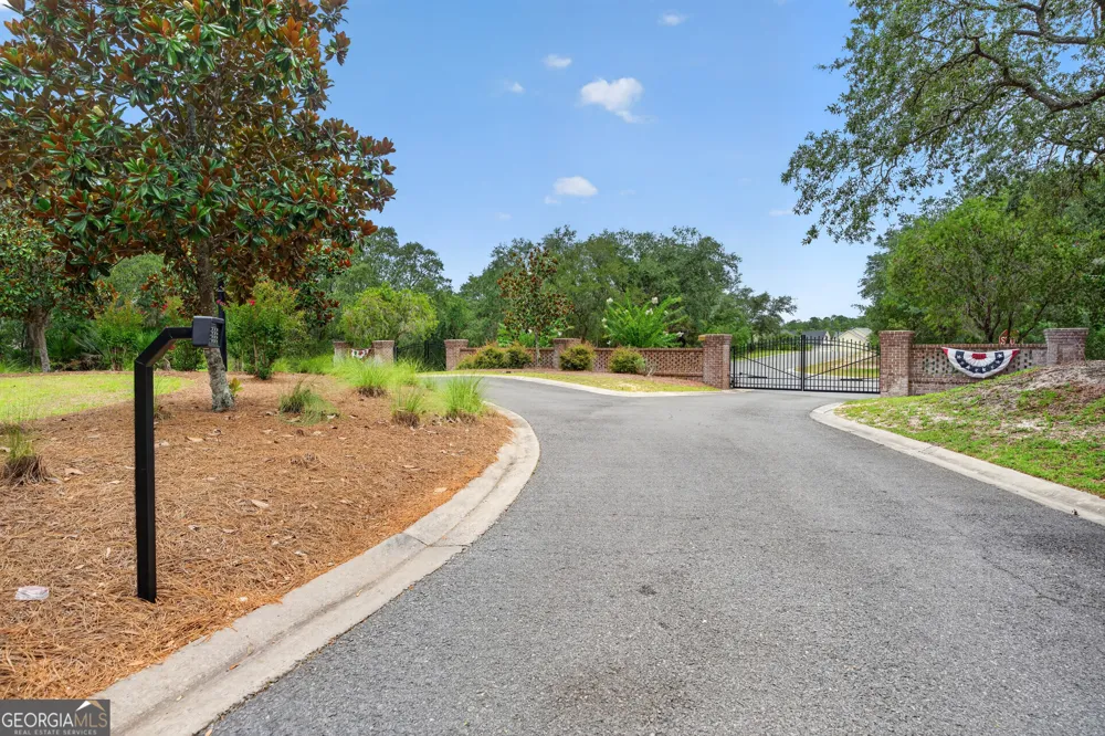 109 Plantation Pines DR Blackshear, GA 31516