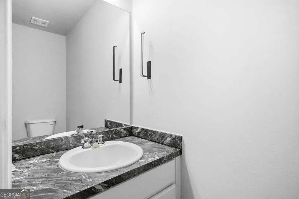 271 Oxmoor Close Winterville, GA 30683