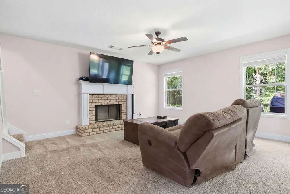 271 Oxmoor Close Winterville, GA 30683