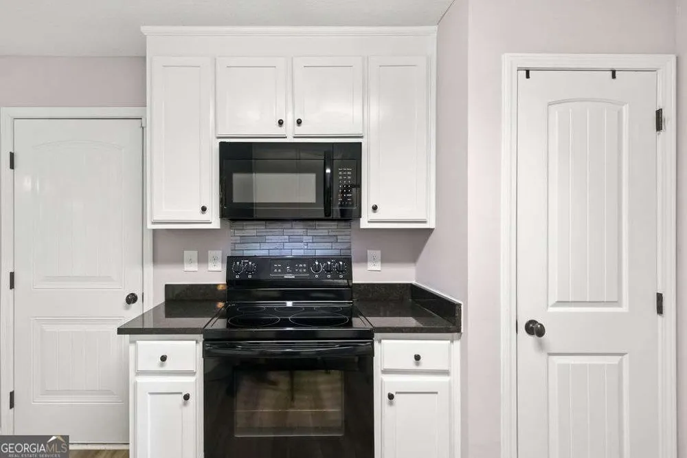 271 Oxmoor Close Winterville, GA 30683