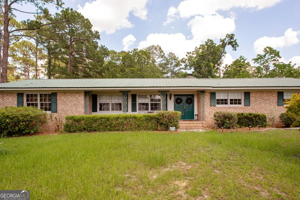1604 Darling AVE Waycross, GA 31501