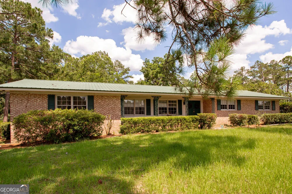 1604 Darling AVE Waycross, GA 31501