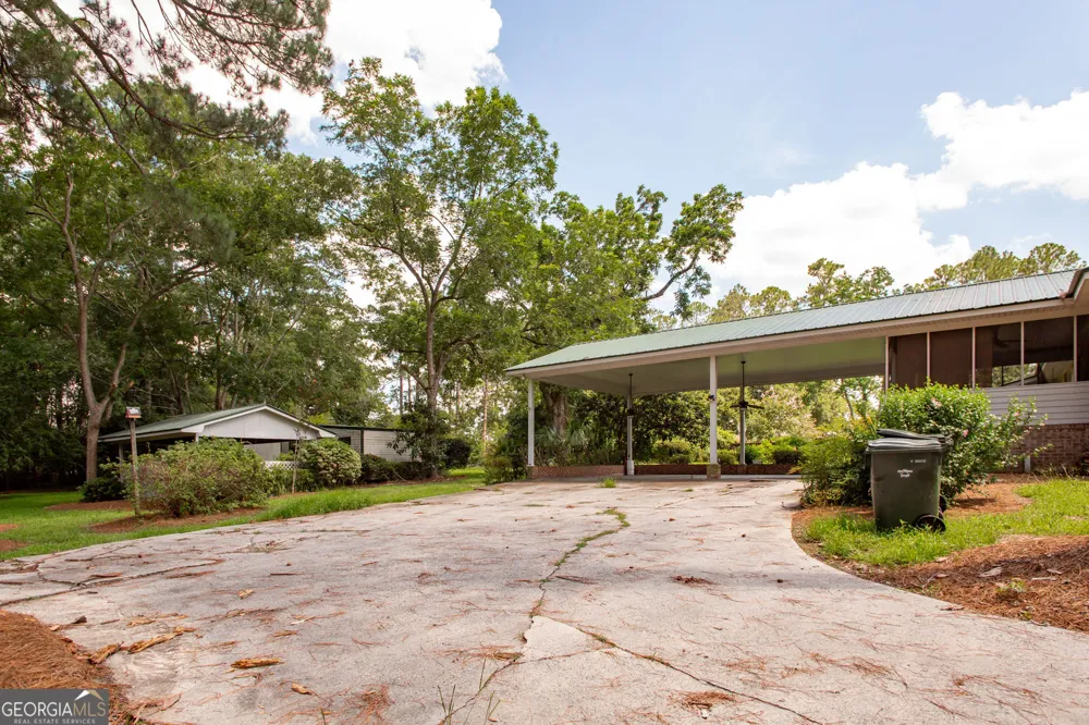 1604 Darling AVE Waycross, GA 31501