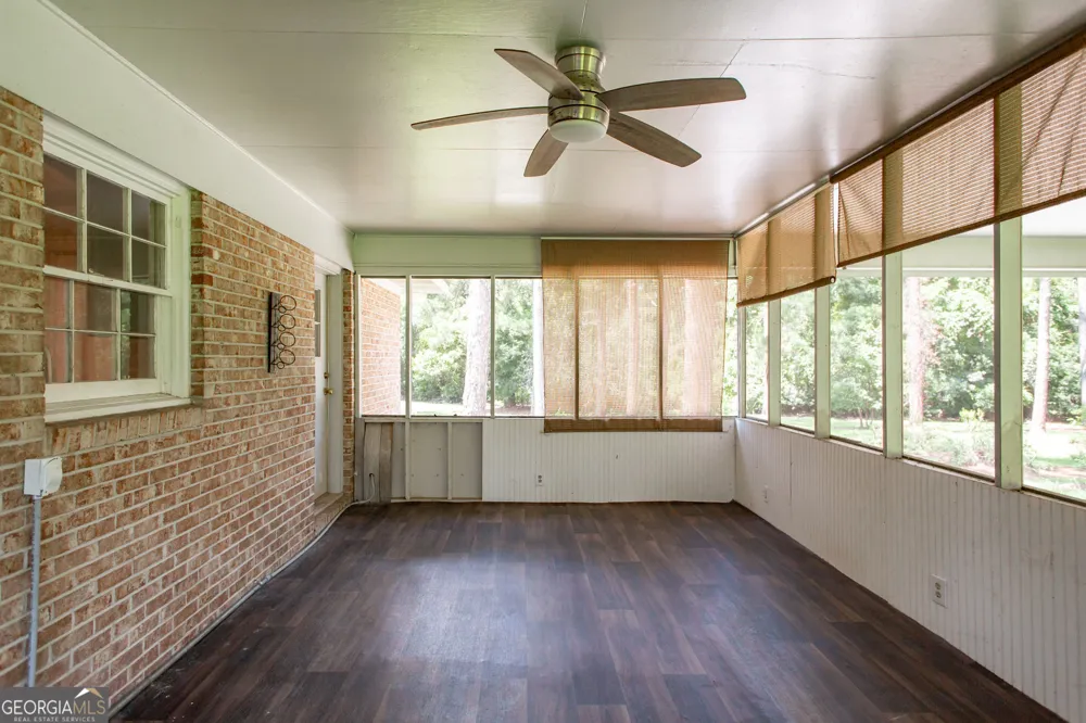 1604 Darling AVE Waycross, GA 31501